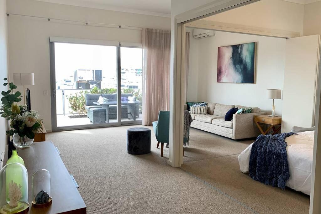Mariner'S Cove ~ Luxe Waterfront Apartment Mindarie Exterior photo